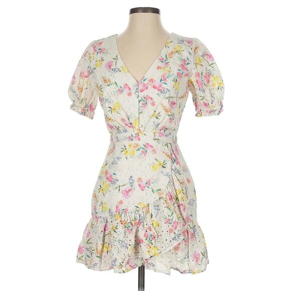Yumi Kim Floral Eyelet Puff Sleeve Mini Dress Size 8 - Picture 3 of 13